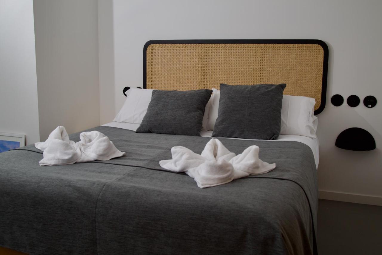 Suite 101 - 2 Bedroom Suite At Amando Perez Suites Ribadeo Exterior photo