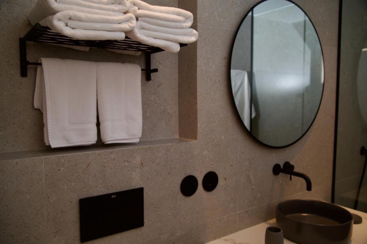 Suite 101 - 2 Bedroom Suite At Amando Perez Suites Ribadeo Exterior photo